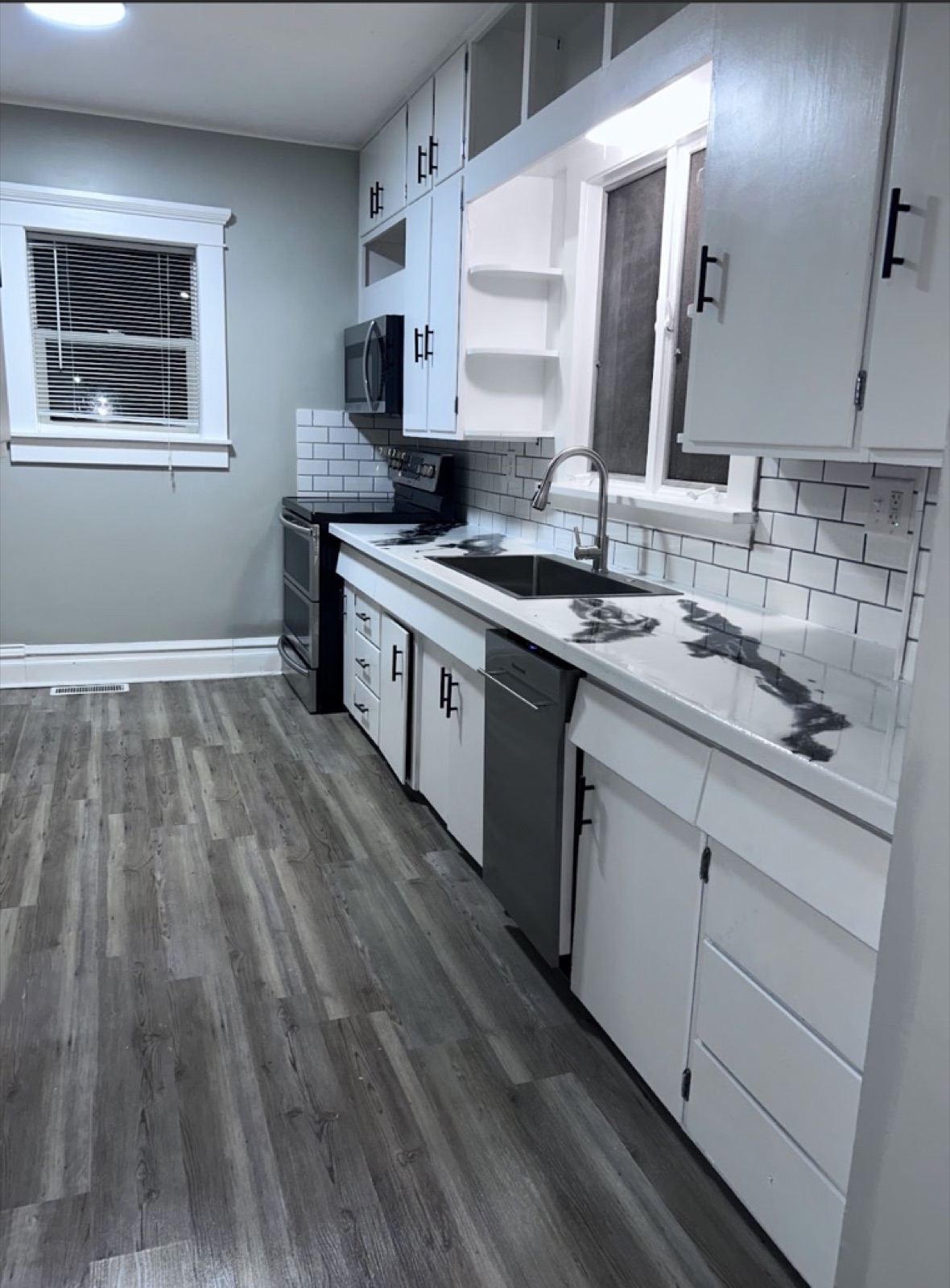 15 Waldron rental home in Hillsdale